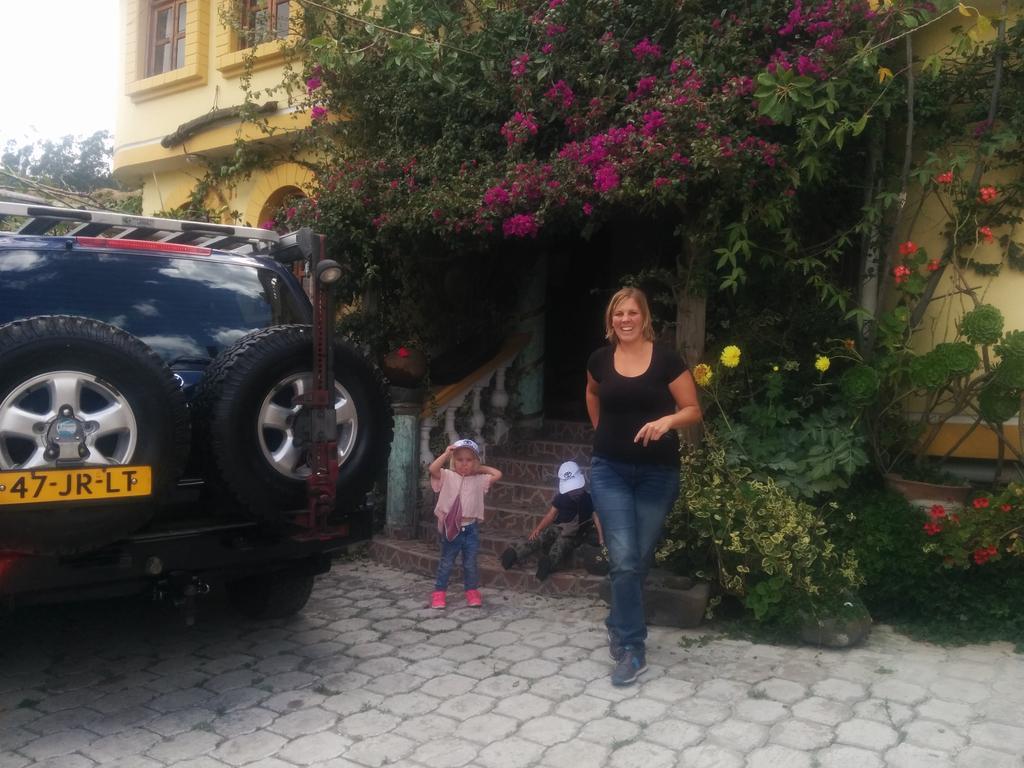 Hostal Curinan Отавало Екстериор снимка