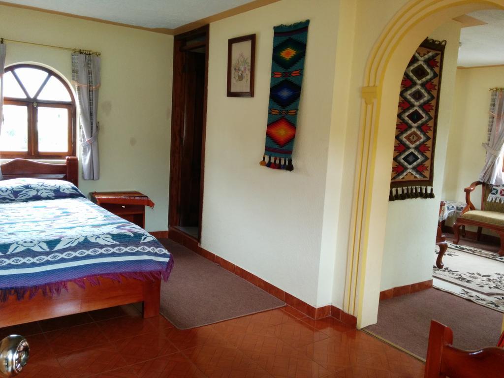 Hostal Curinan Отавало Екстериор снимка