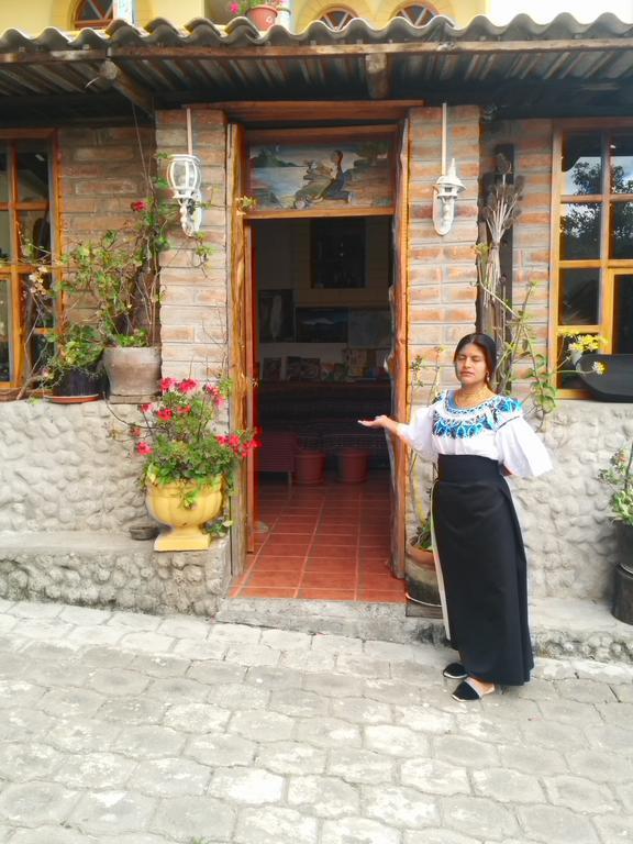 Hostal Curinan Отавало Екстериор снимка