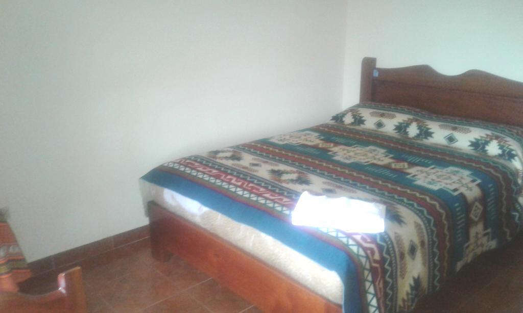 Hostal Curinan Отавало Екстериор снимка