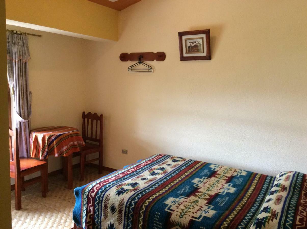Hostal Curinan Отавало Екстериор снимка