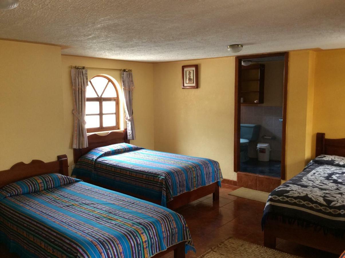Hostal Curinan Отавало Екстериор снимка