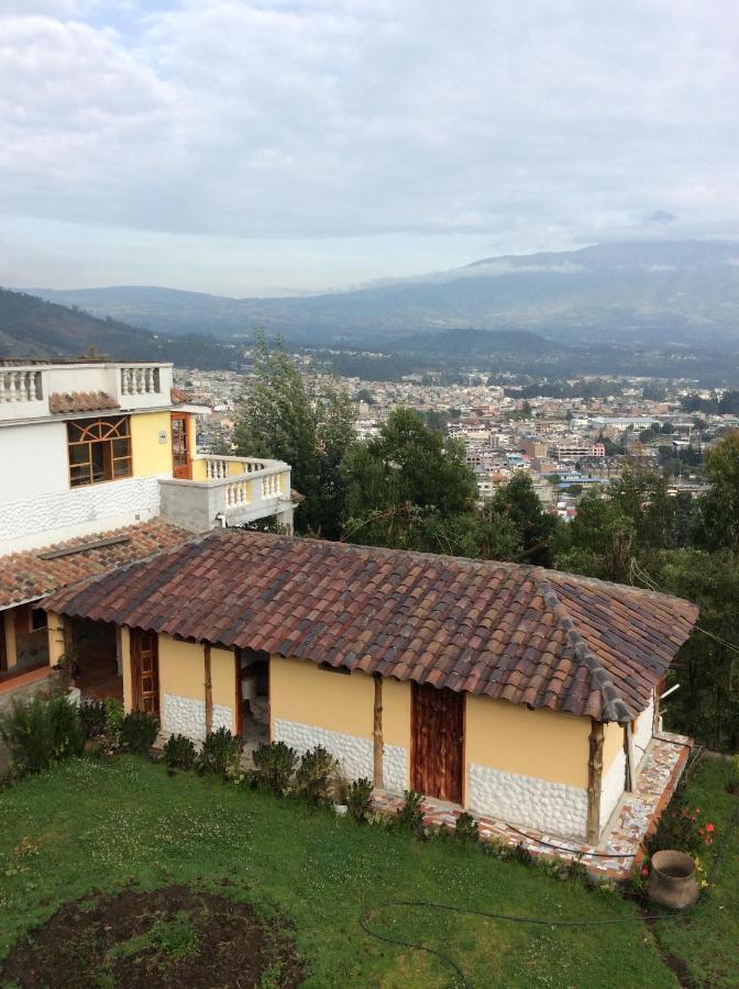 Hostal Curinan Отавало Екстериор снимка